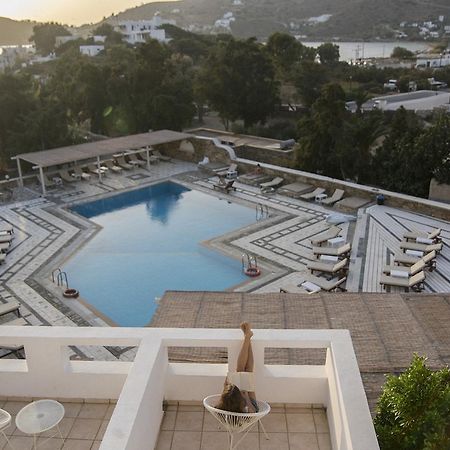 Armadoros Hotel / Ios Backpackers מראה חיצוני תמונה