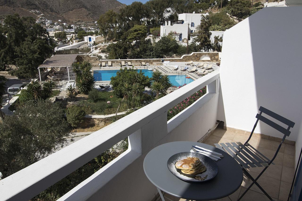 Armadoros Hotel / Ios Backpackers מראה חיצוני תמונה