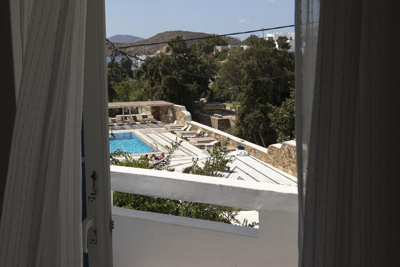 Armadoros Hotel / Ios Backpackers מראה חיצוני תמונה