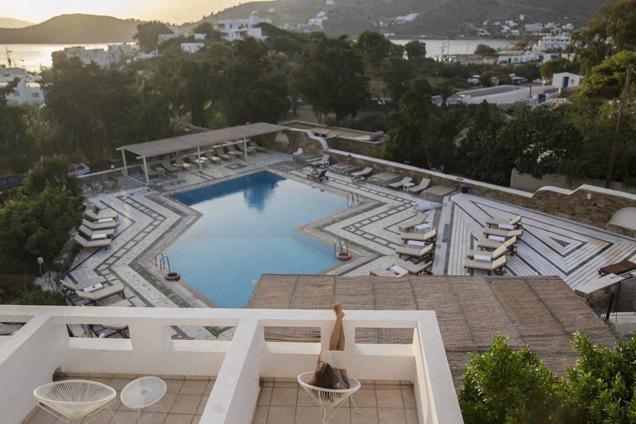 Armadoros Hotel / Ios Backpackers מראה חיצוני תמונה