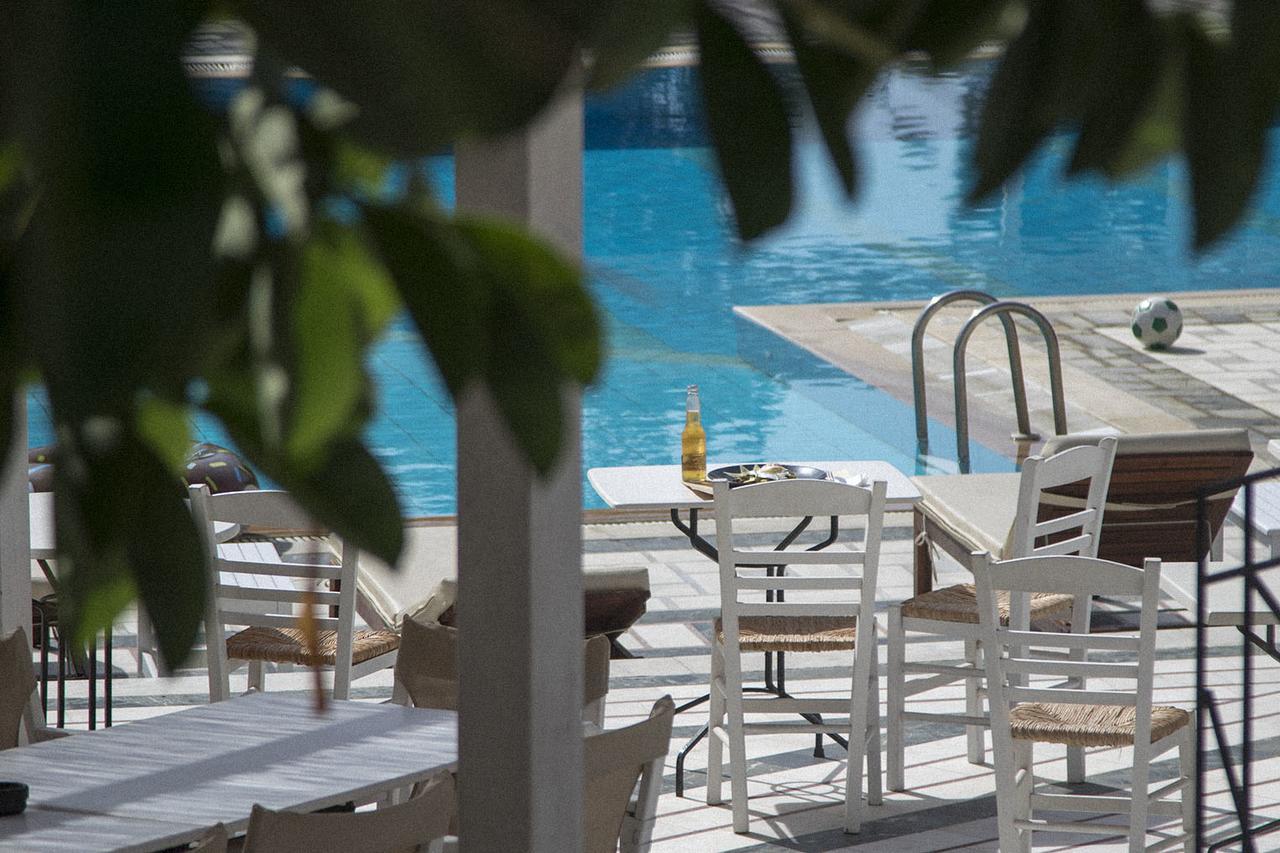 Armadoros Hotel / Ios Backpackers מראה חיצוני תמונה