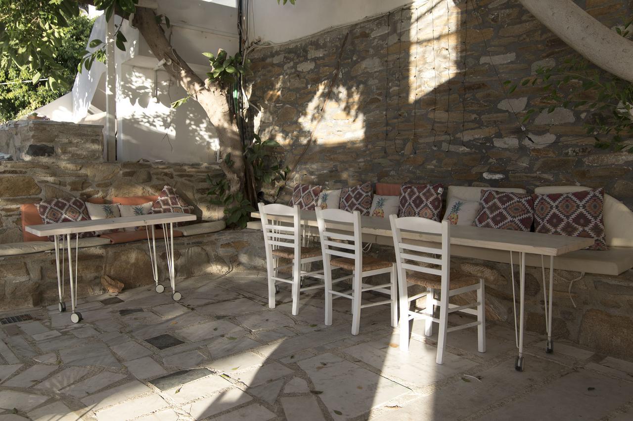 Armadoros Hotel / Ios Backpackers מראה חיצוני תמונה