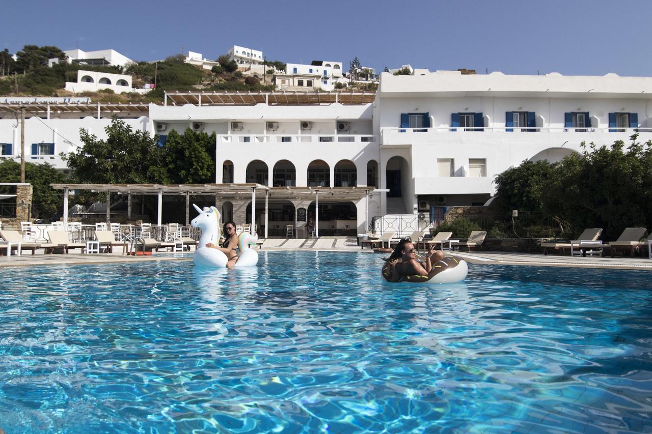 Armadoros Hotel / Ios Backpackers מראה חיצוני תמונה